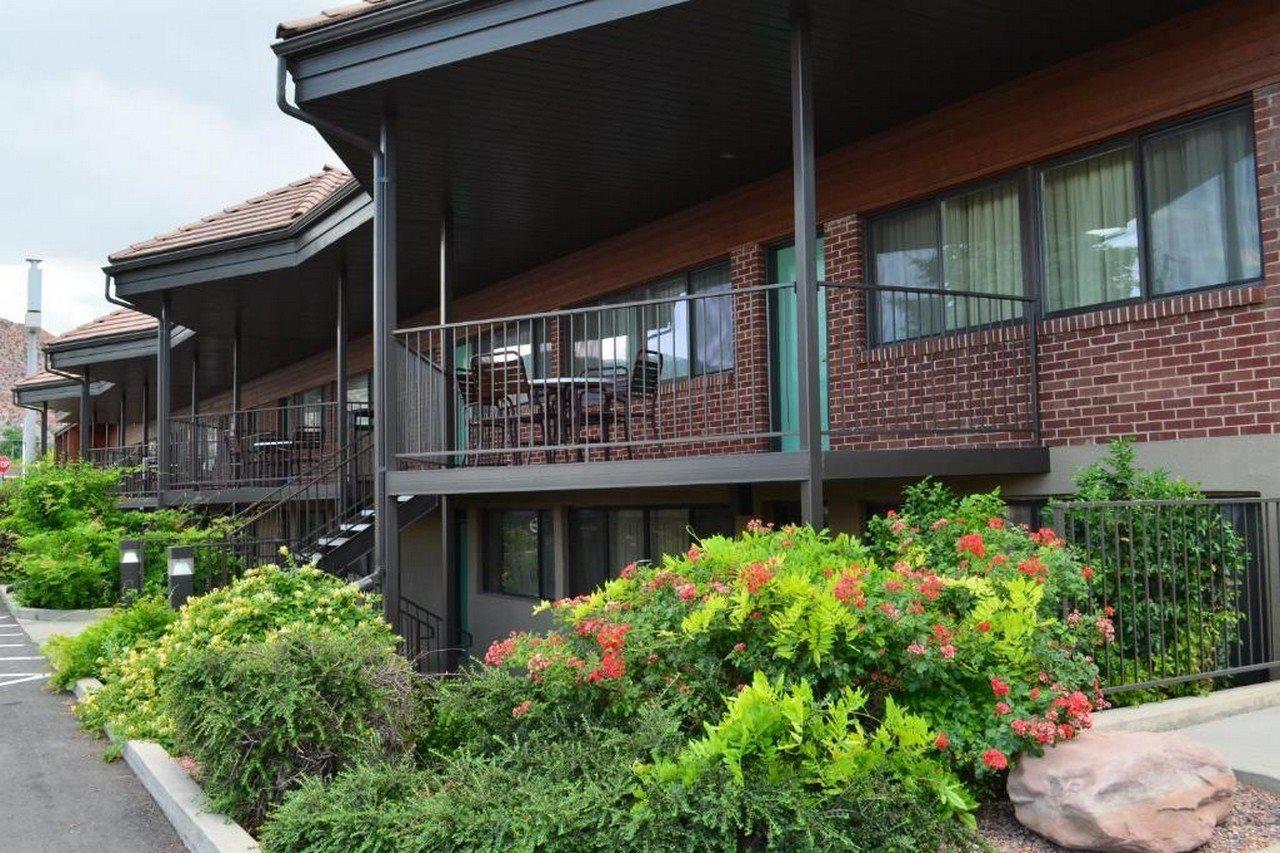 Baymont By Wyndham Cedar City Exterior photo