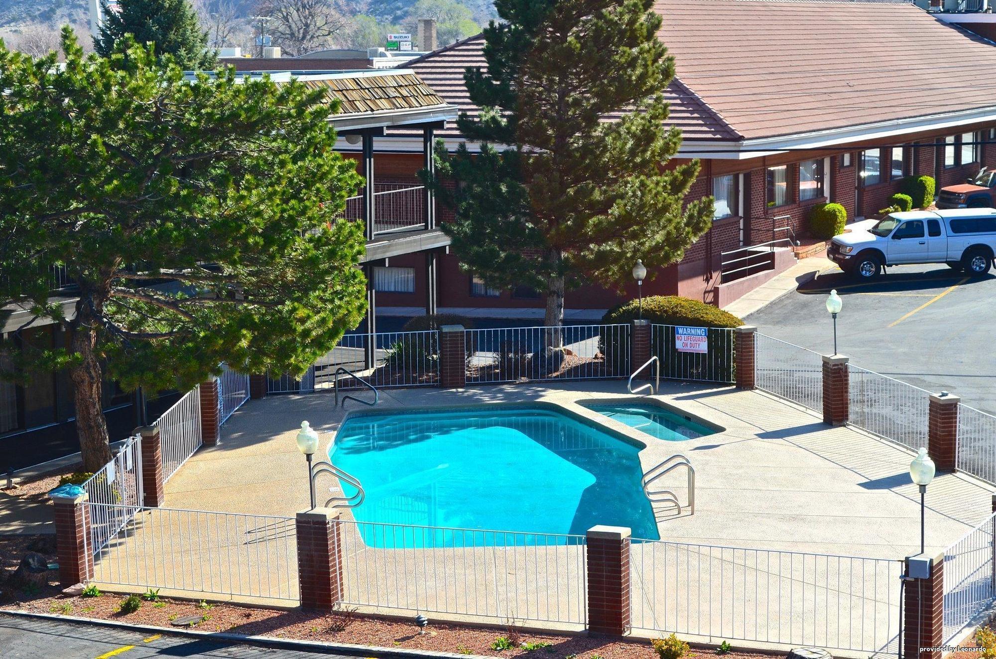 Baymont By Wyndham Cedar City Exterior photo