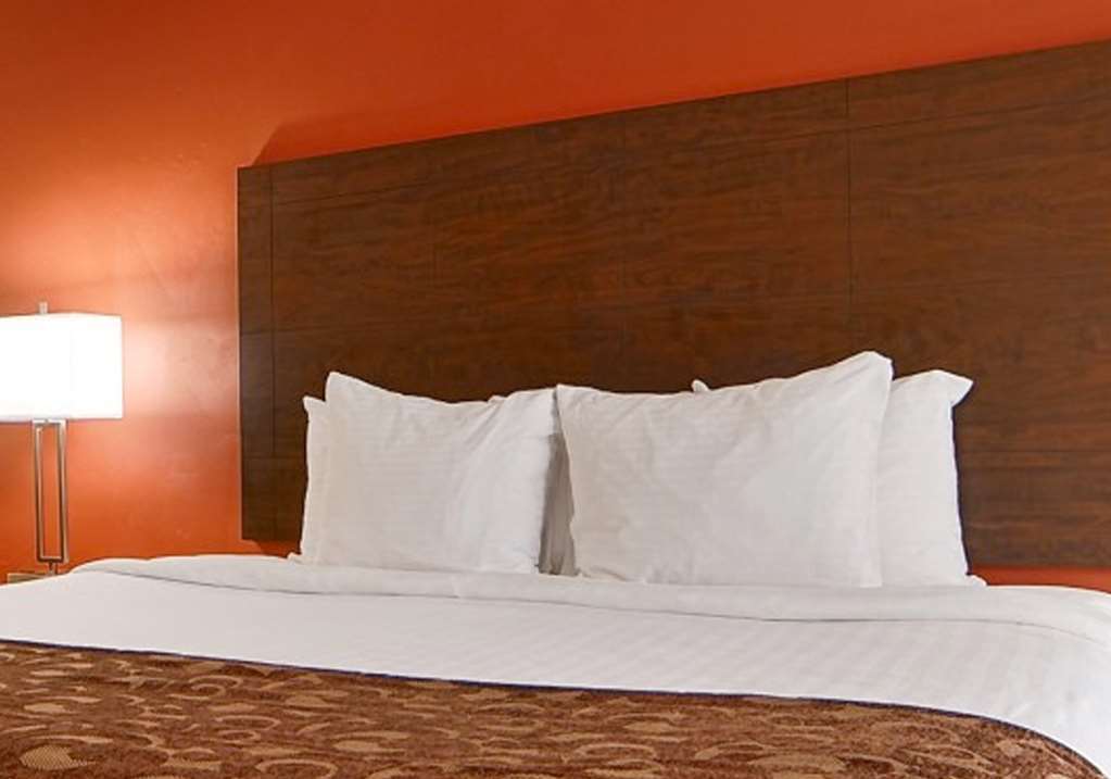 Baymont By Wyndham Cedar City Room photo
