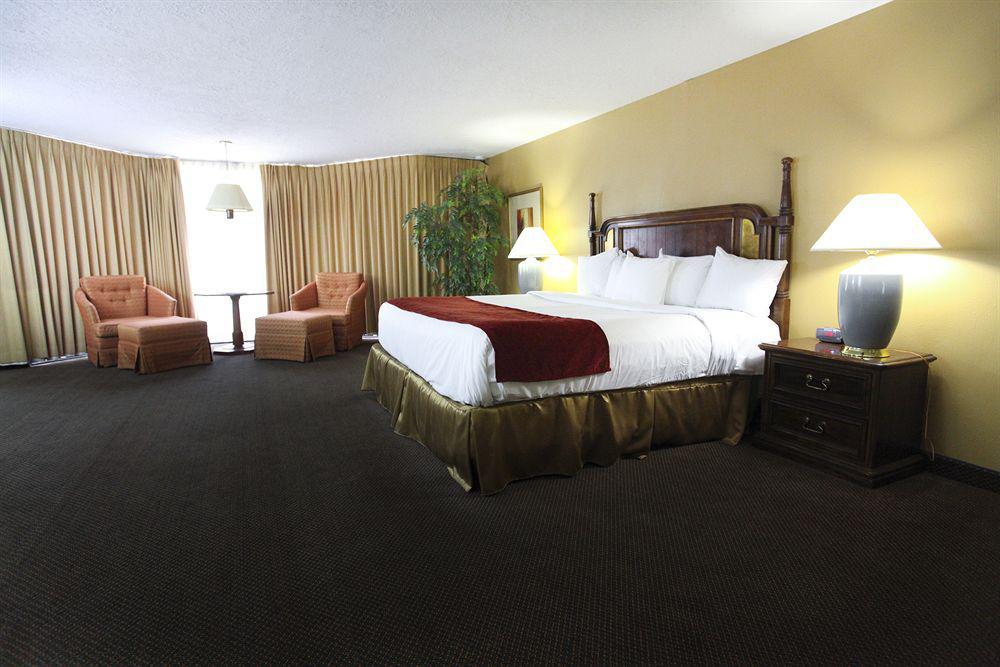 Baymont By Wyndham Cedar City Exterior photo